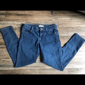 Skinny blue jeans